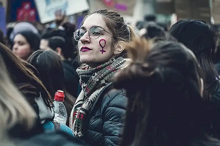 Manifestación de malestar e náuseas matinales