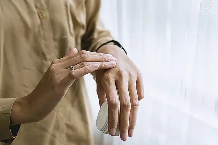 Tratamientos dérmicos como loción Vetriderm